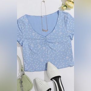 SHEIN v neck cropped short sleeve top with floral design